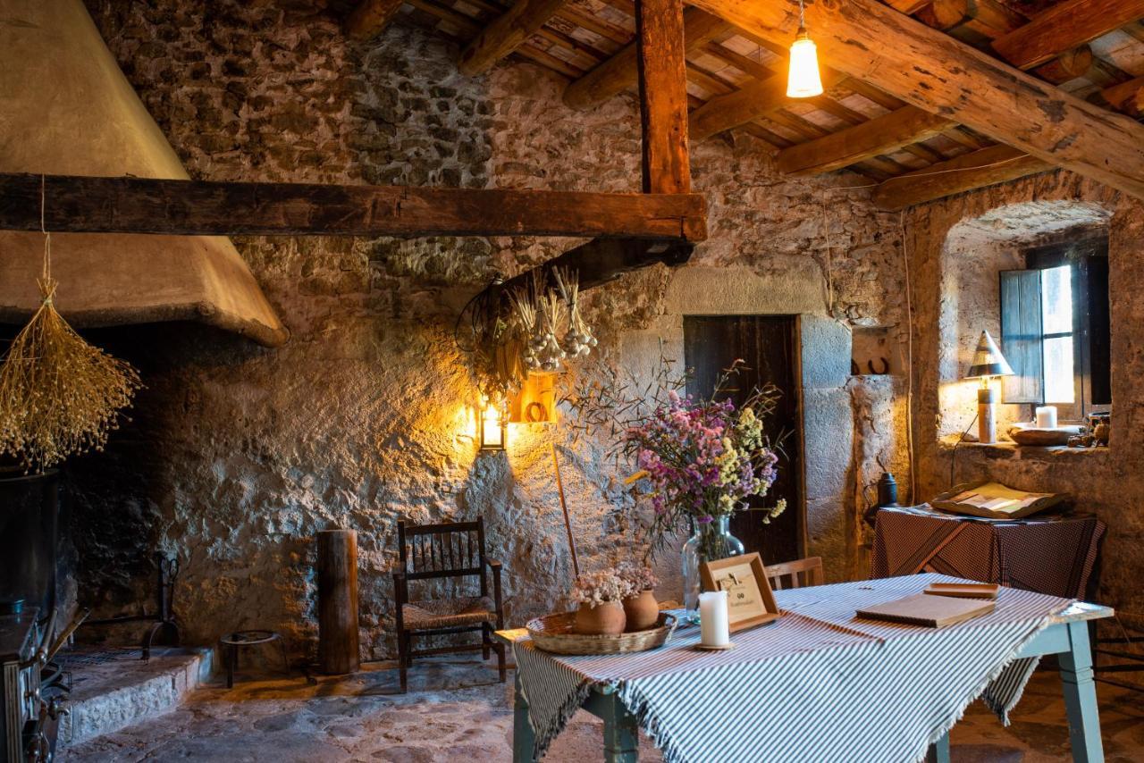 Ca N'Heras Guest House Canet de Adri Luaran gambar