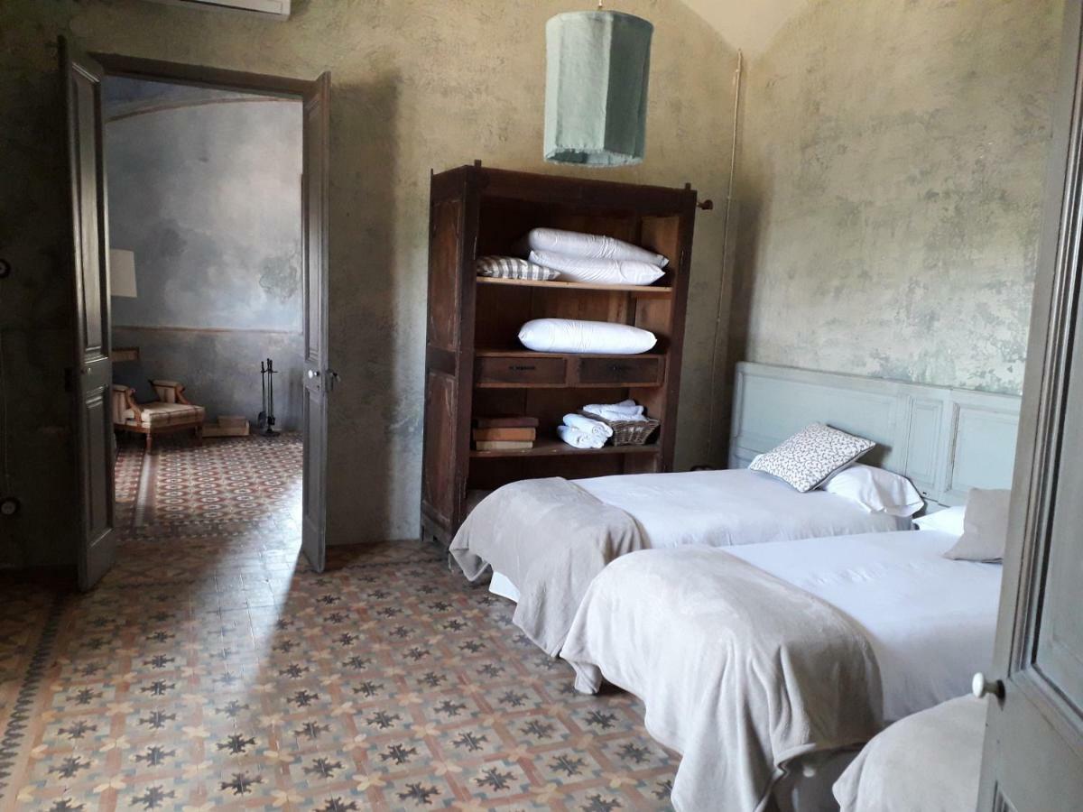 Ca N'Heras Guest House Canet de Adri Luaran gambar